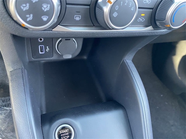 Thumbnail: 2025 Nissan Kicks - 25