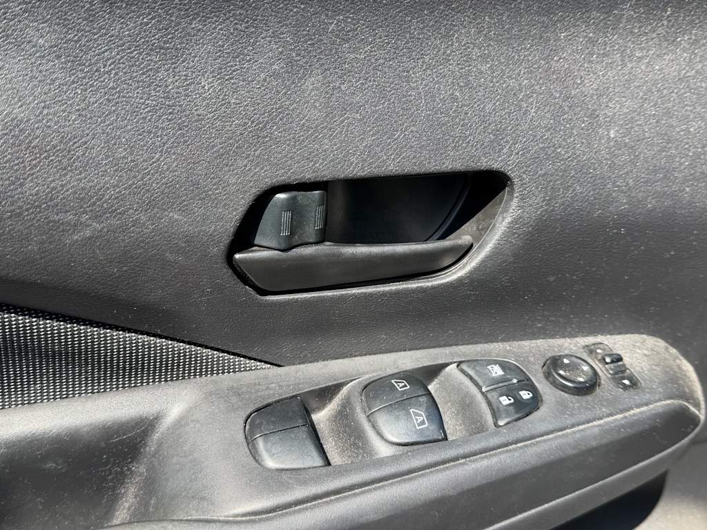 Thumbnail: 2019 Nissan Kicks - 10