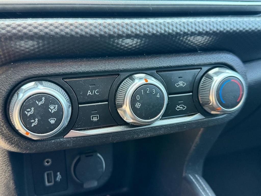 Thumbnail: 2019 Nissan Kicks - 14