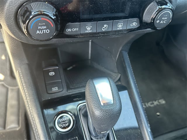 Thumbnail: 2021 Nissan Kicks - 9