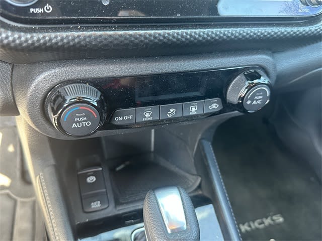 Thumbnail: 2021 Nissan Kicks - 22