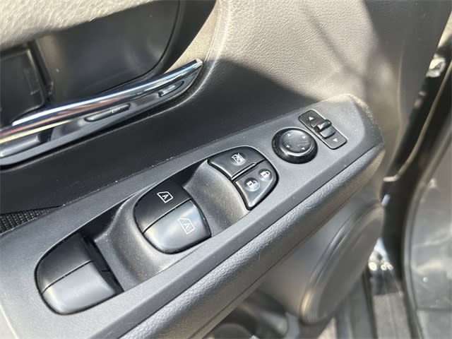 Thumbnail: 2021 Nissan Kicks - 21