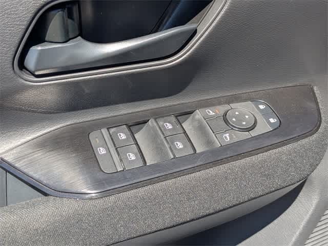 Thumbnail: 2025 Nissan Kicks - 23