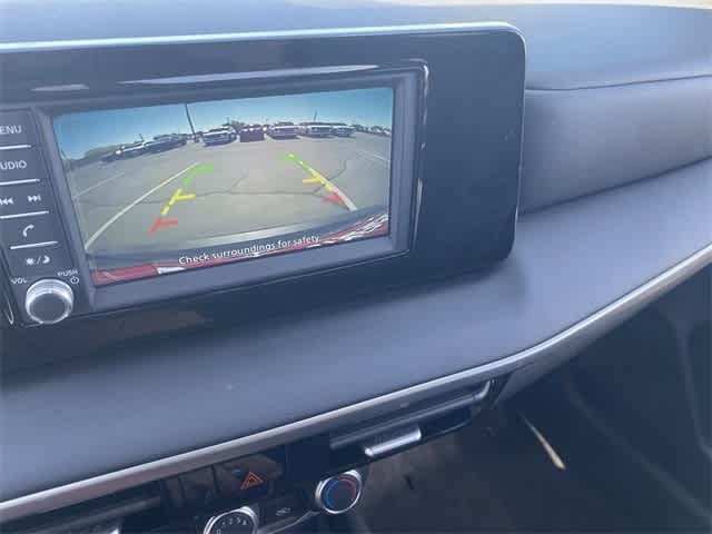 Thumbnail: 2025 Nissan Kicks - 25