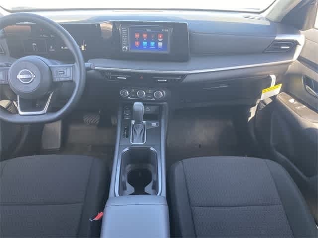 Thumbnail: 2025 Nissan Kicks - 2