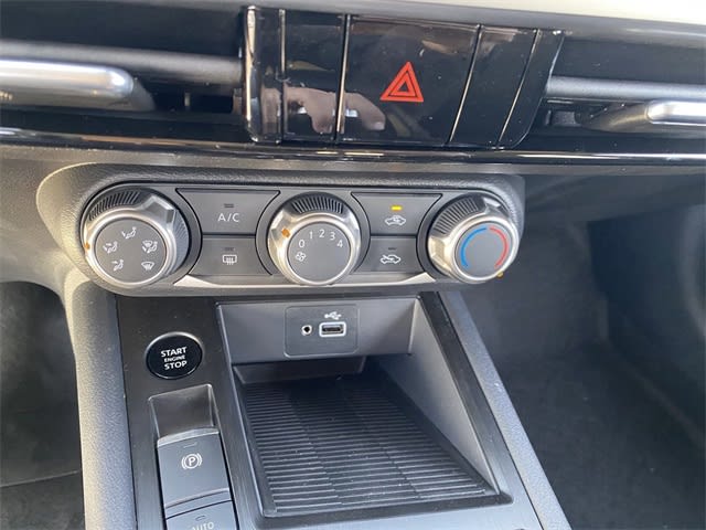 Thumbnail: 2025 Nissan Kicks - 23