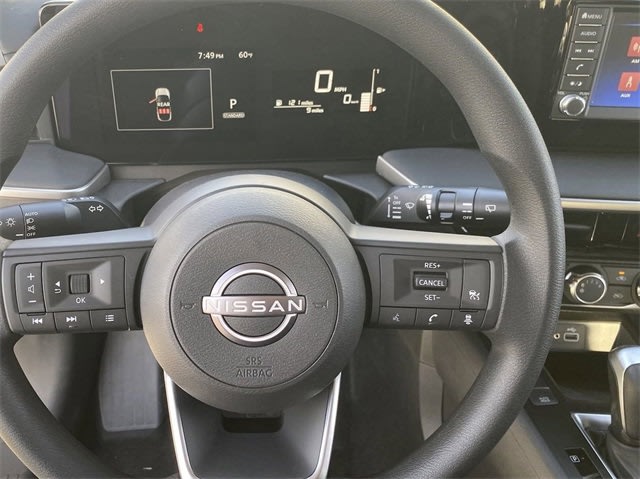 Thumbnail: 2025 Nissan Kicks - 25