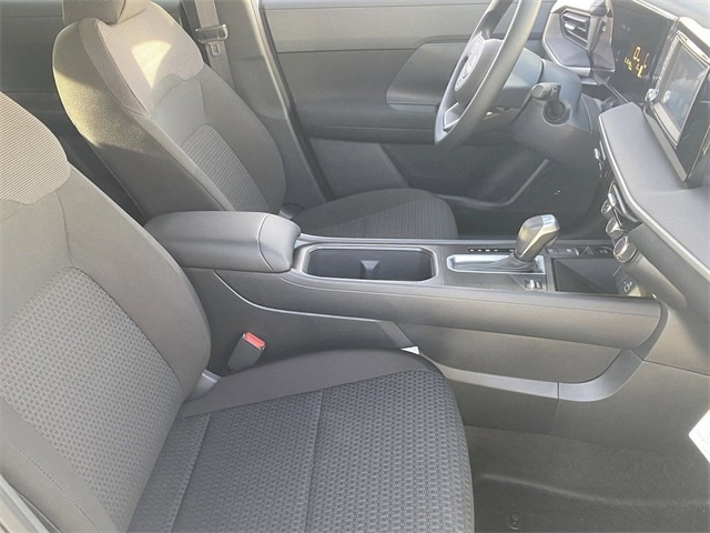 Thumbnail: 2025 Nissan Kicks - 9