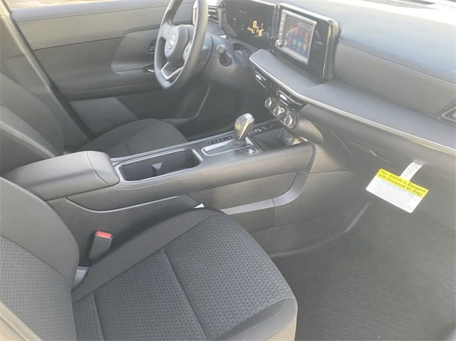 Thumbnail: 2025 Nissan Kicks - 2