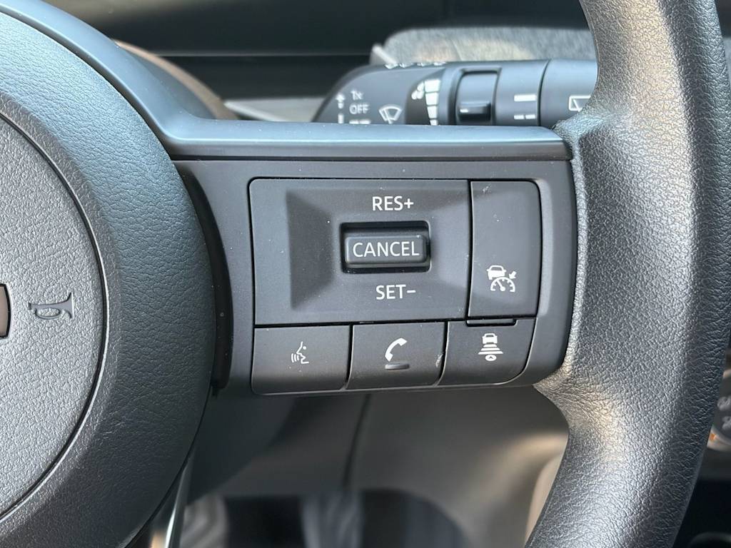 Thumbnail: 2026 Nissan Kicks - 17