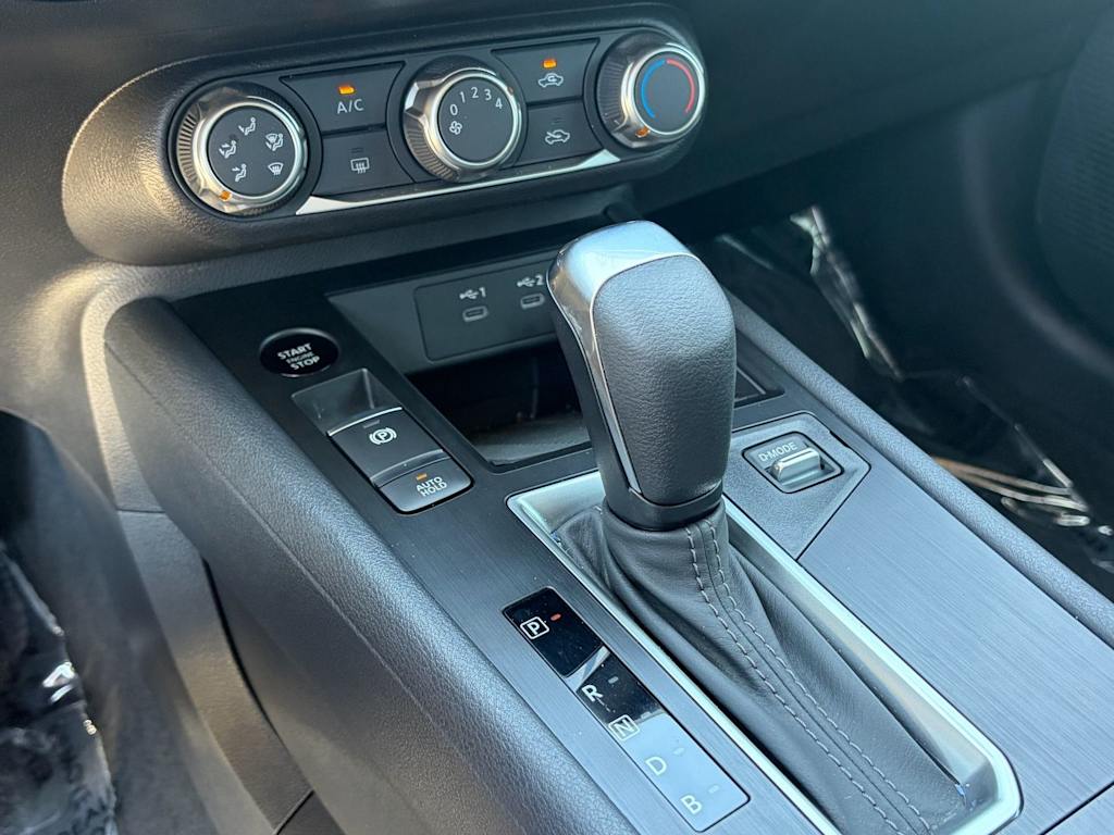 Thumbnail: 2026 Nissan Kicks - 12