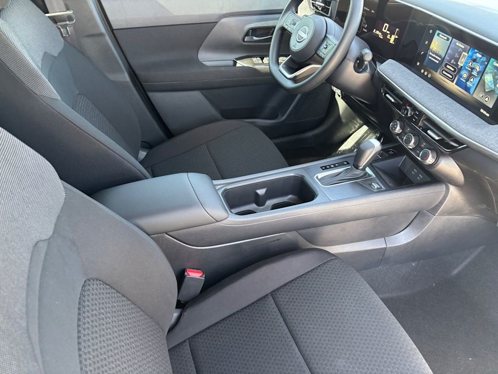 Thumbnail: 2026 Nissan Kicks - 8