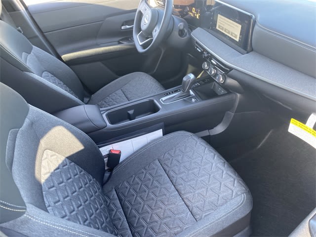 2025 Nissan Kicks SV 19