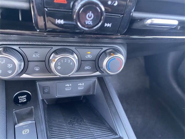 2025 Nissan Kicks SV 24