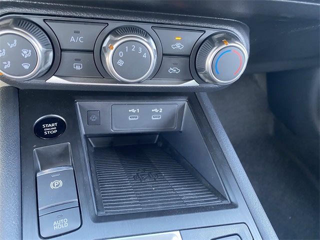 2025 Nissan Kicks SV 25