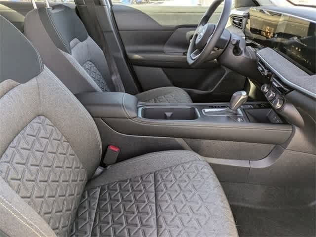 Thumbnail: 2025 Nissan Kicks - 10