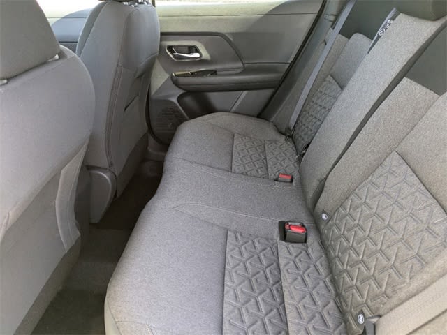 2025 Nissan Kicks SV 18
