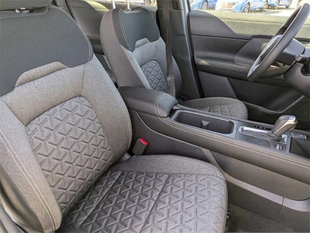 2025 Nissan Kicks SV 8