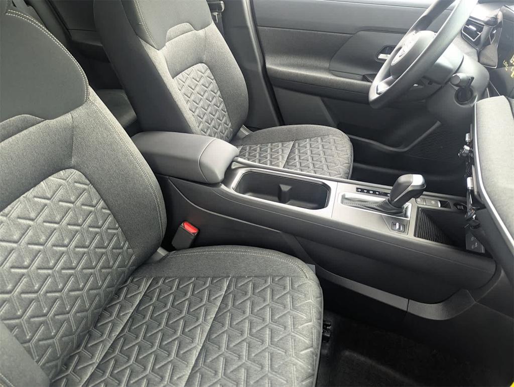 Thumbnail: 2026 Nissan Kicks - 9