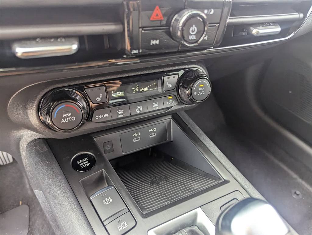 Thumbnail: 2026 Nissan Kicks - 14