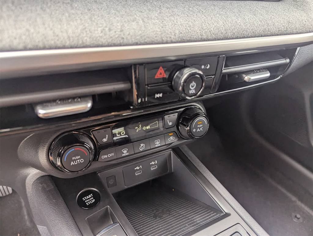 Thumbnail: 2026 Nissan Kicks - 26