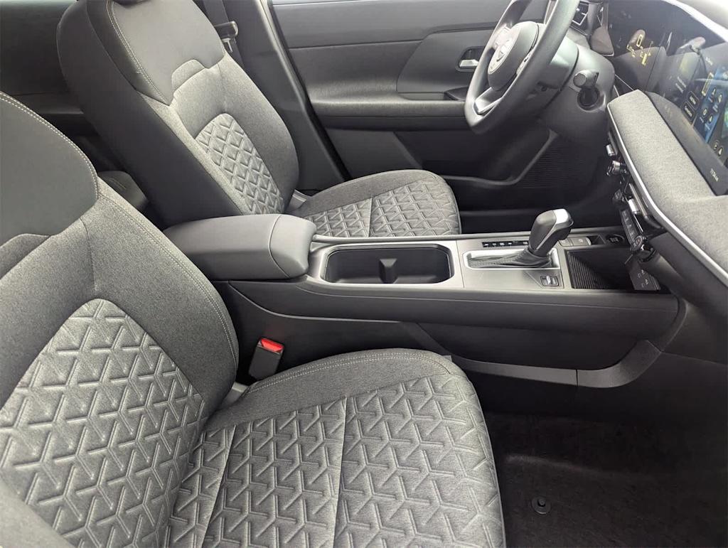 Thumbnail: 2026 Nissan Kicks - 10