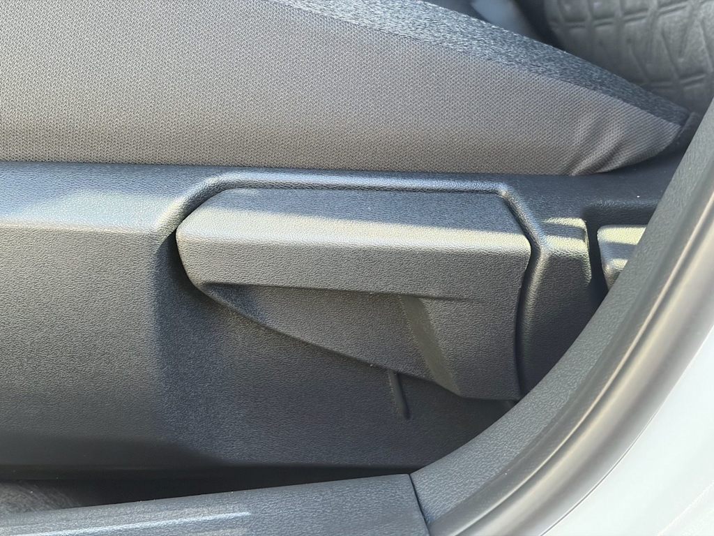 Thumbnail: 2026 Nissan Kicks - 19