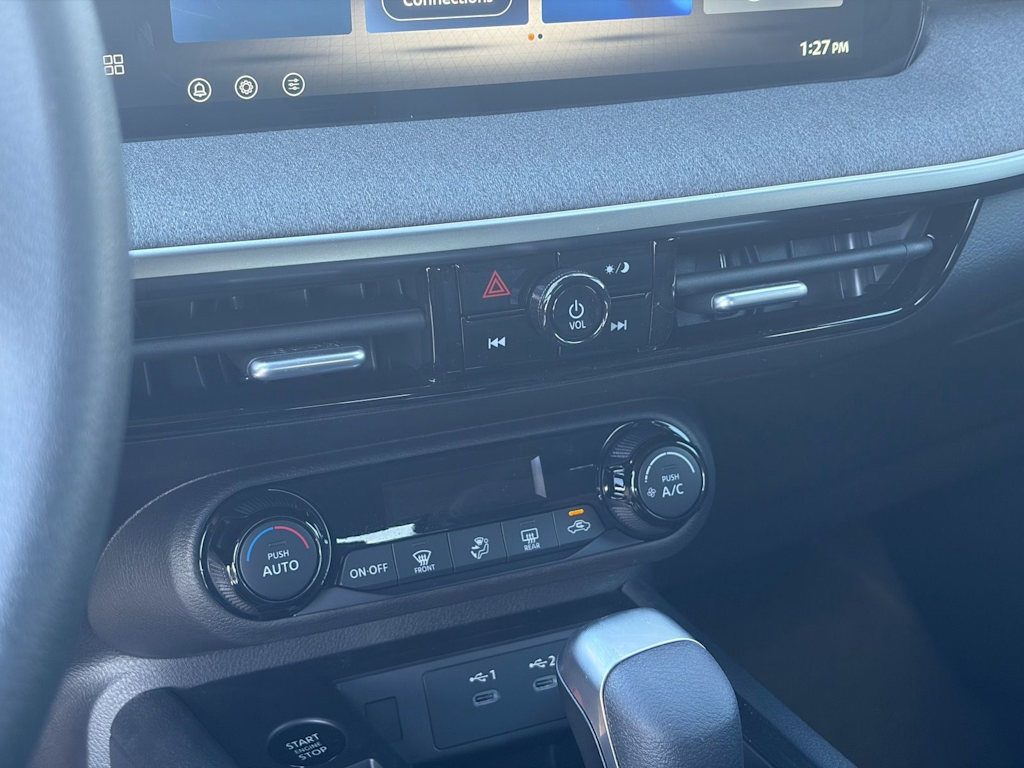 Thumbnail: 2026 Nissan Kicks - 24