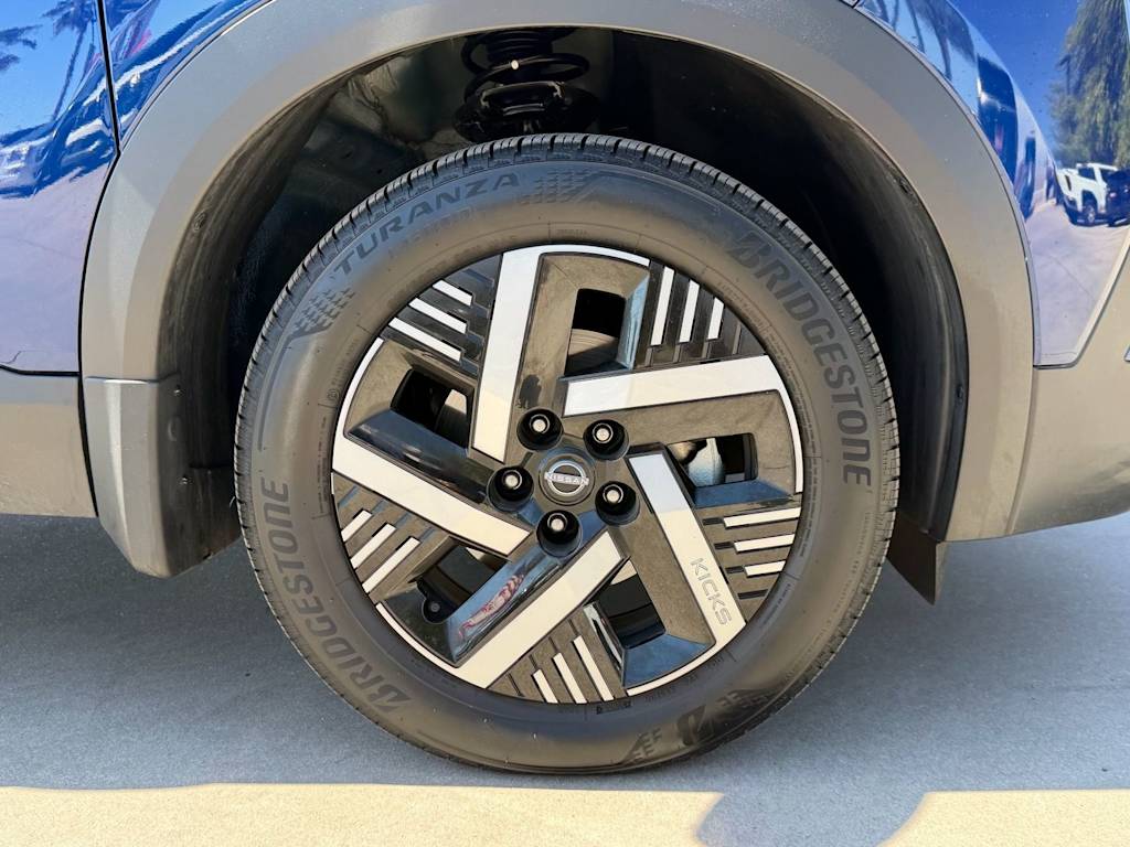 Thumbnail: 2026 Nissan Kicks - 7