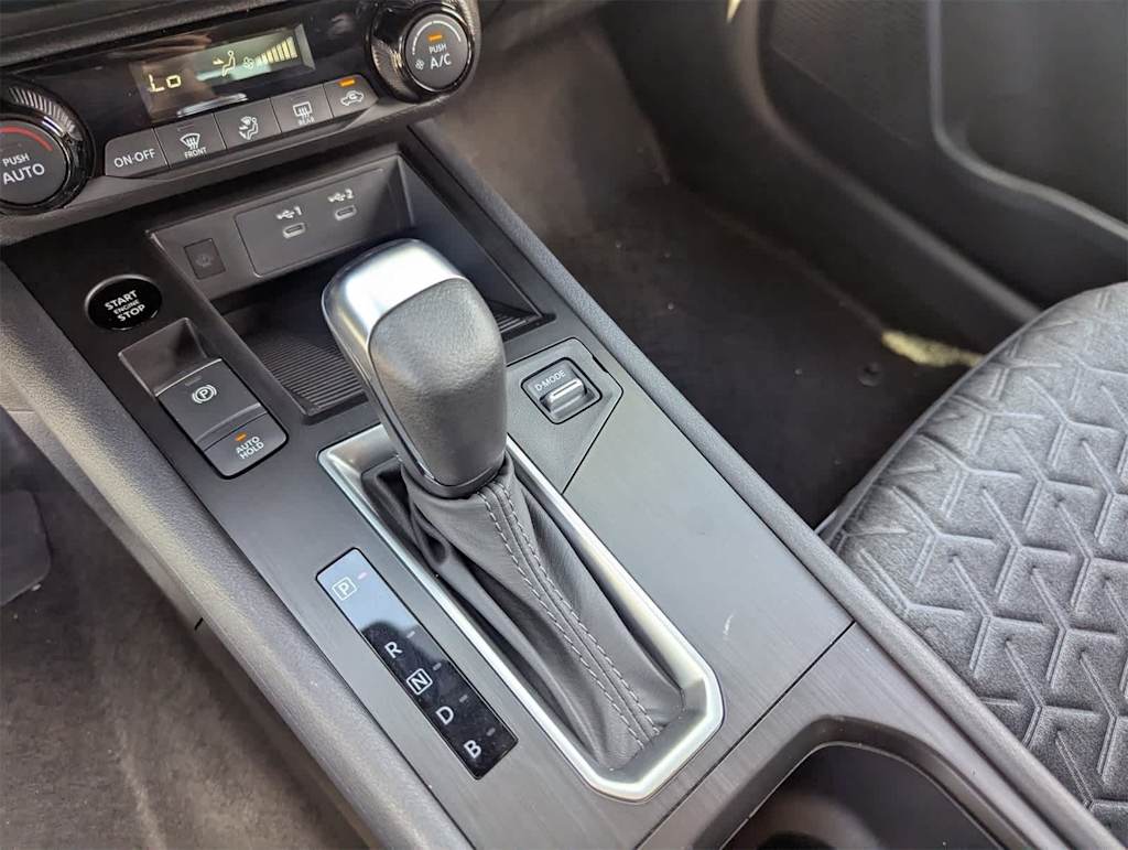 Thumbnail: 2026 Nissan Kicks - 14