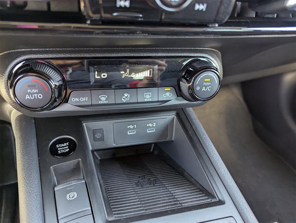 Thumbnail: 2026 Nissan Kicks - 26