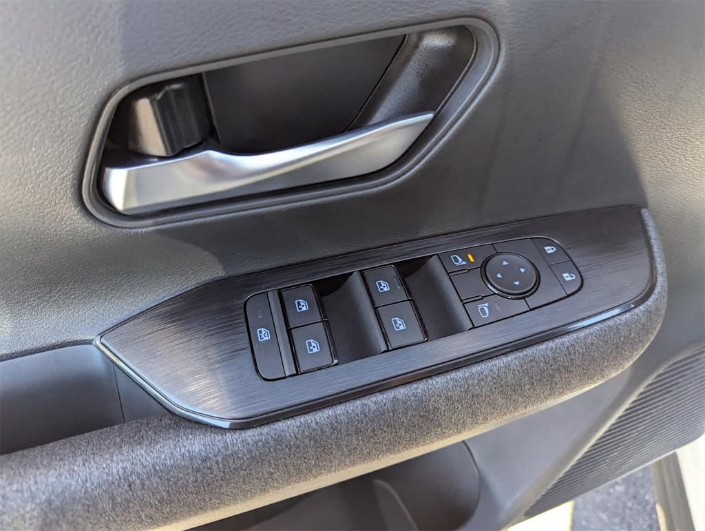 Thumbnail: 2026 Nissan Kicks - 23