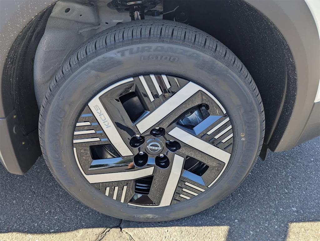 Thumbnail: 2026 Nissan Kicks - 7