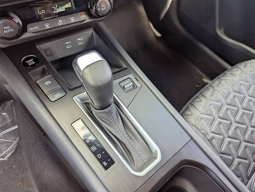 Thumbnail: 2026 Nissan Kicks - 14