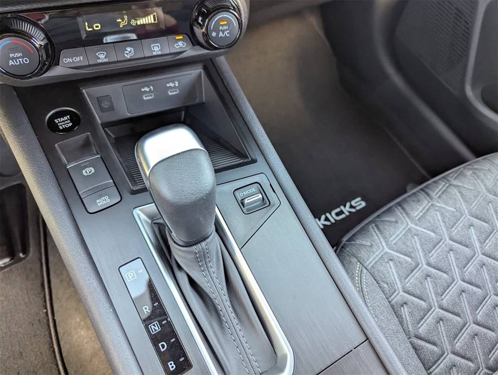 Thumbnail: 2026 Nissan Kicks - 14