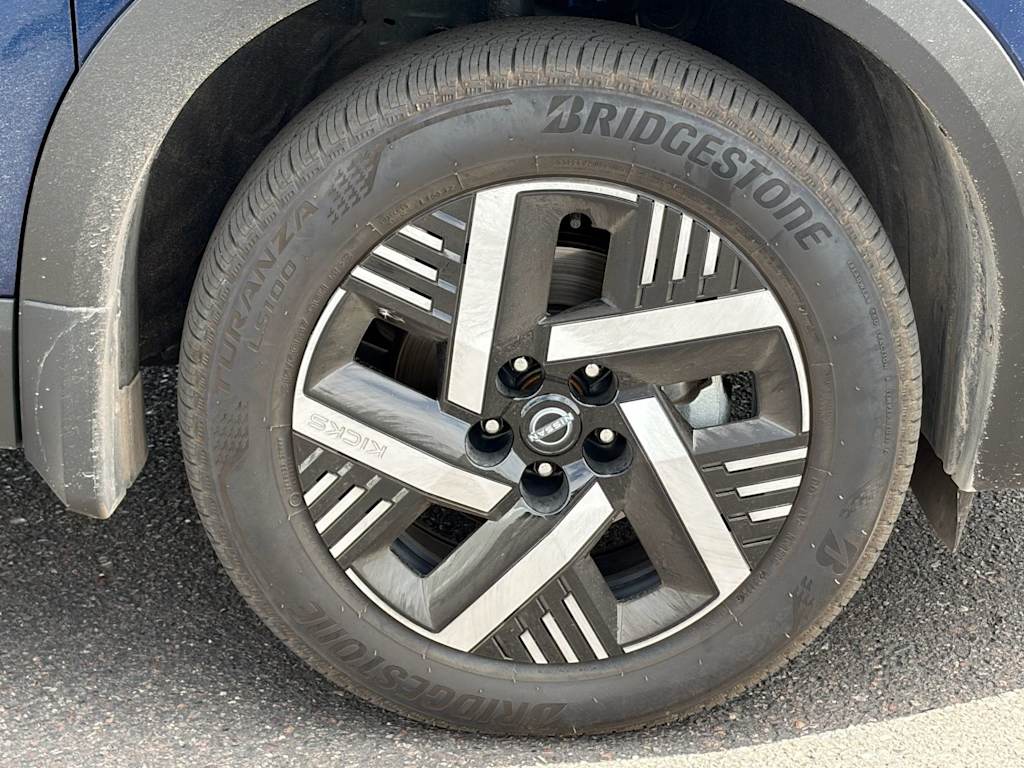 Thumbnail: 2026 Nissan Kicks - 4