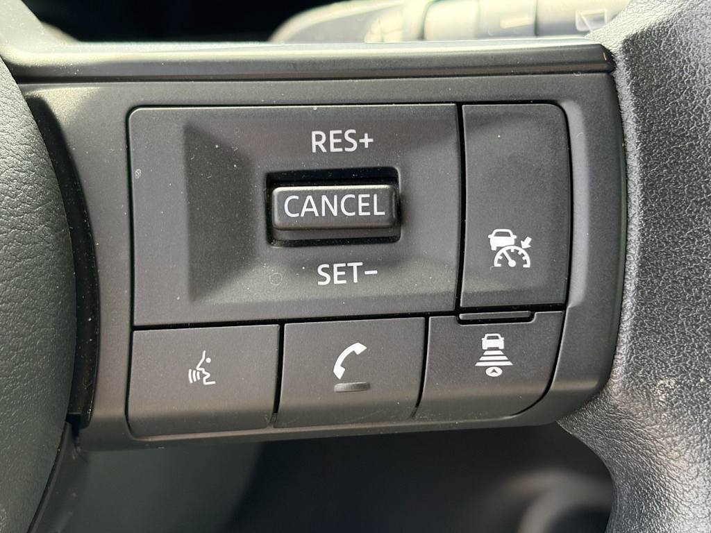 Thumbnail: 2026 Nissan Kicks - 16