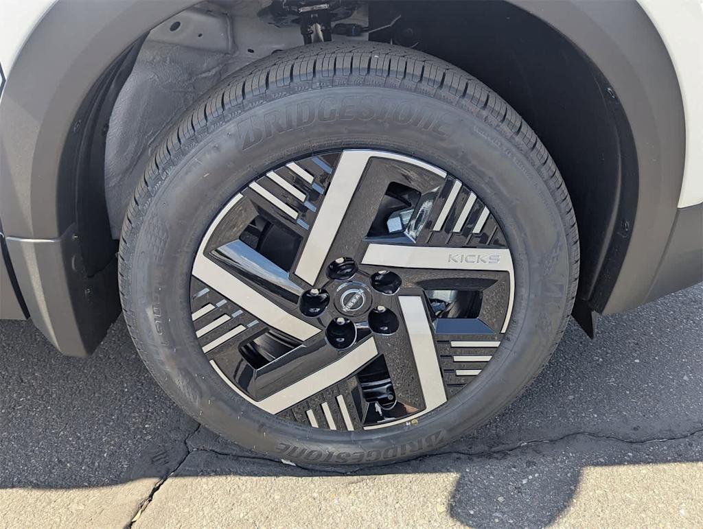 Thumbnail: 2026 Nissan Kicks - 7
