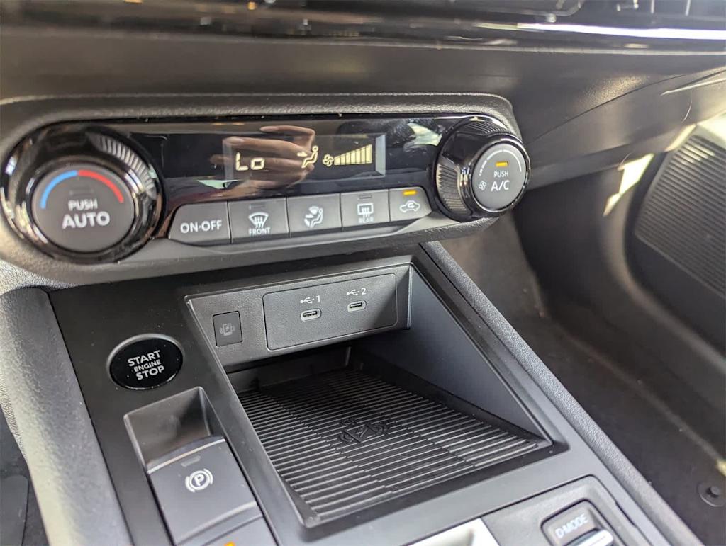 Thumbnail: 2026 Nissan Kicks - 26