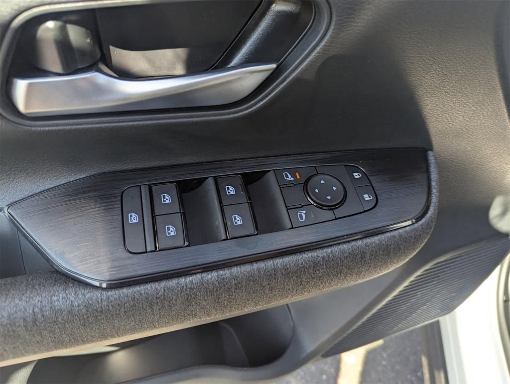 Thumbnail: 2026 Nissan Kicks - 23