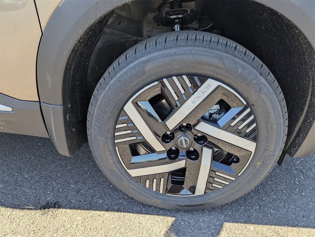 Thumbnail: 2026 Nissan Kicks - 7