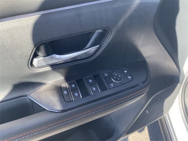 Thumbnail: 2025 Nissan Kicks - 25