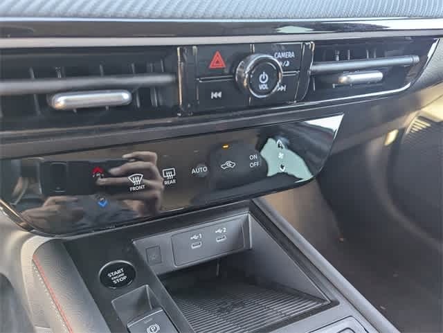 Thumbnail: 2025 Nissan Kicks - 25