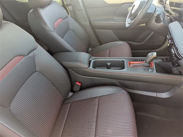 Thumbnail: 2025 Nissan Kicks - 19