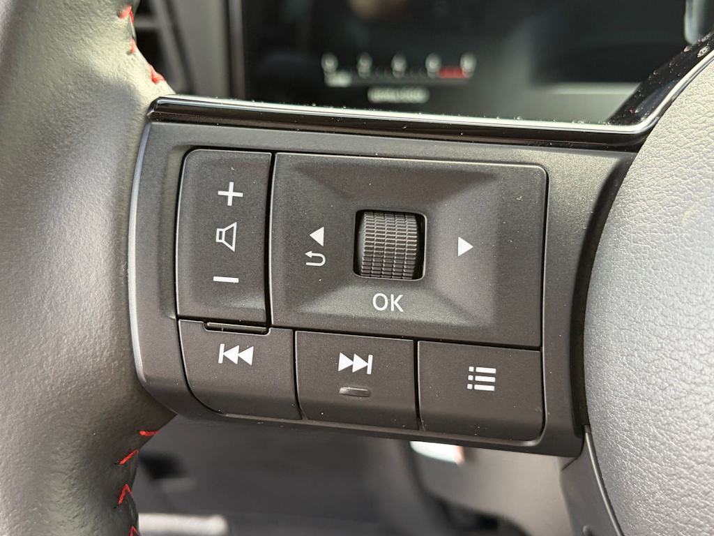 Thumbnail: 2026 Nissan Kicks - 15