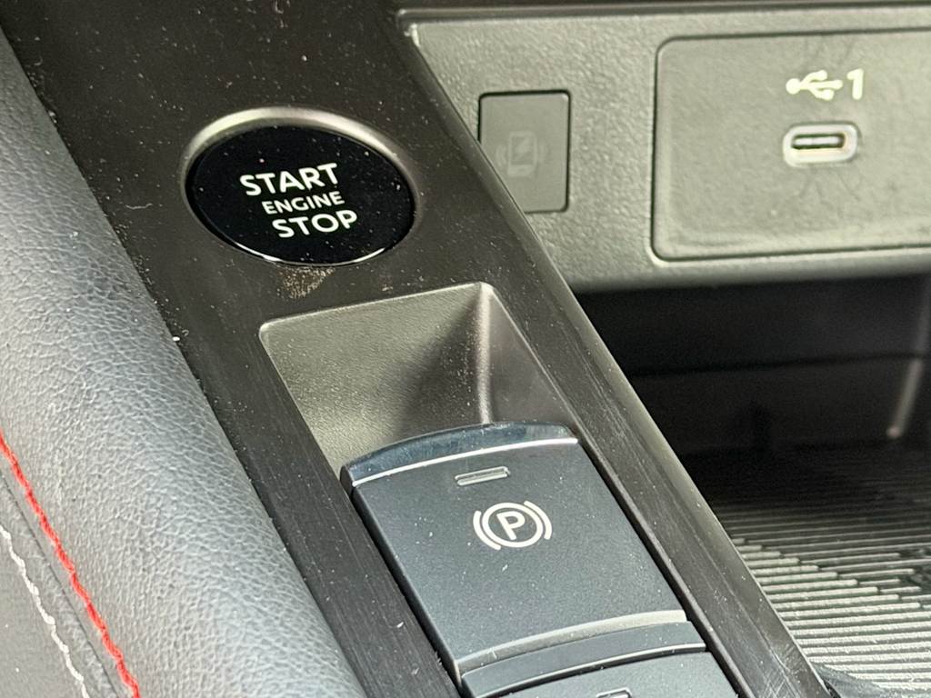 Thumbnail: 2025 Nissan Kicks - 33