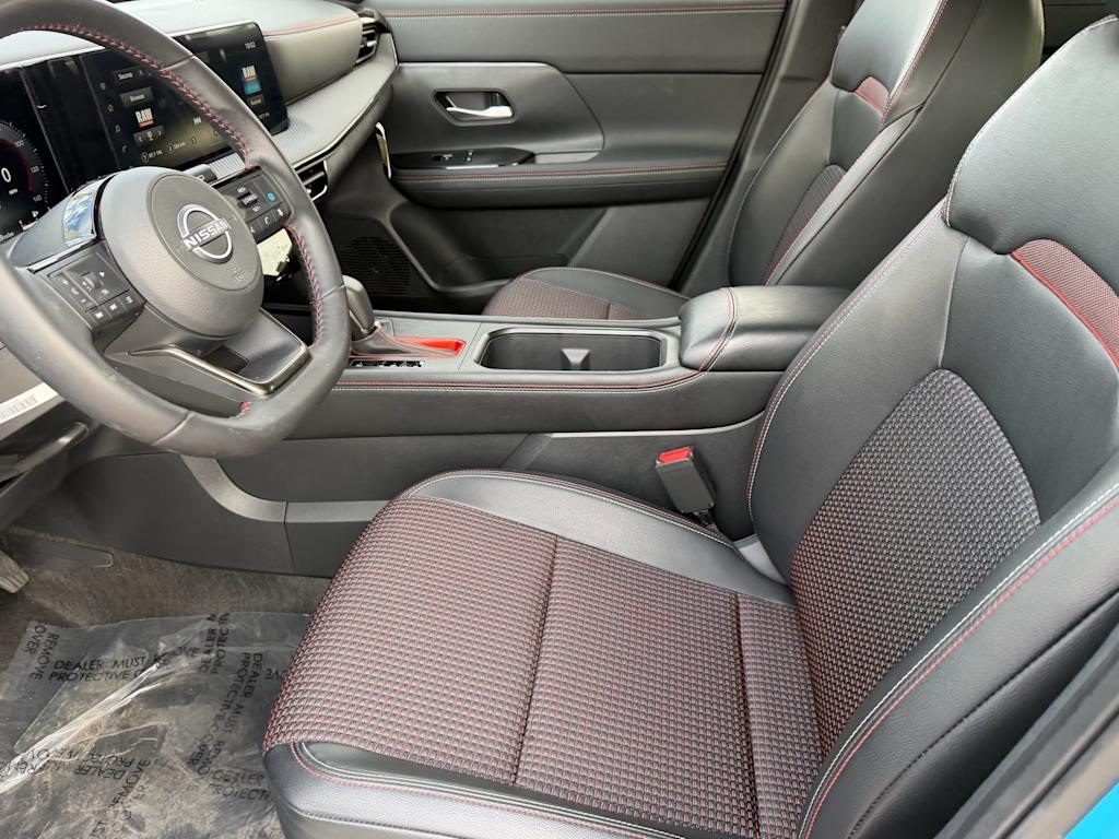 Thumbnail: 2025 Nissan Kicks - 25