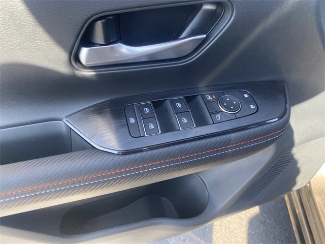 2025 Nissan Kicks SR 23