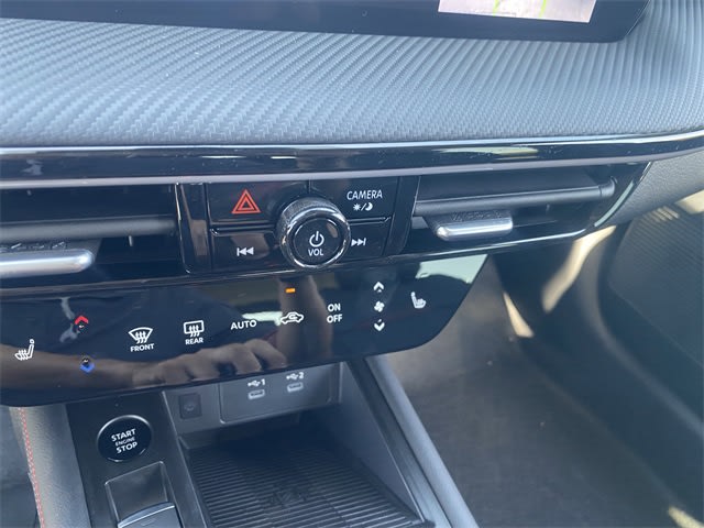 2025 Nissan Kicks SR 24