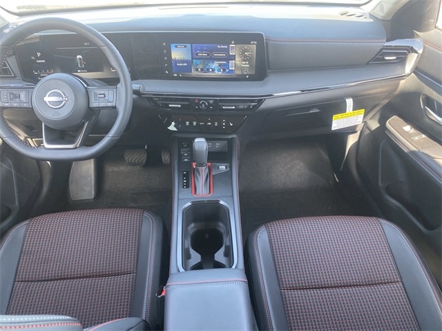 2025 Nissan Kicks SR 2